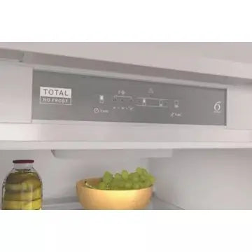 Réfrigérateur combiné encastrable WHIRLPOOL WHC18T323P Supreme Silence