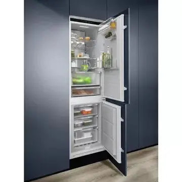Réfrigérateur combiné encastrable 							ELECTROLUX				ENV9MC18S MultiChill